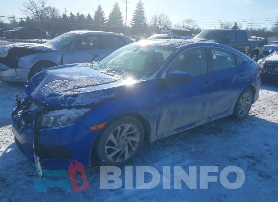 19XFC2F72HE038995 Photo# 2
