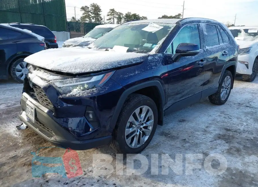 2T3A1RFV3NW302152 Photo# 2