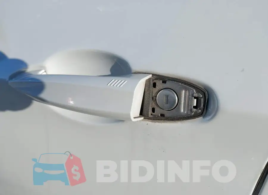 5UXKR0C58F0K67027 Photo# 20