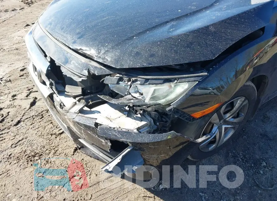 19XFC2F52GE051792 Photo# 6
