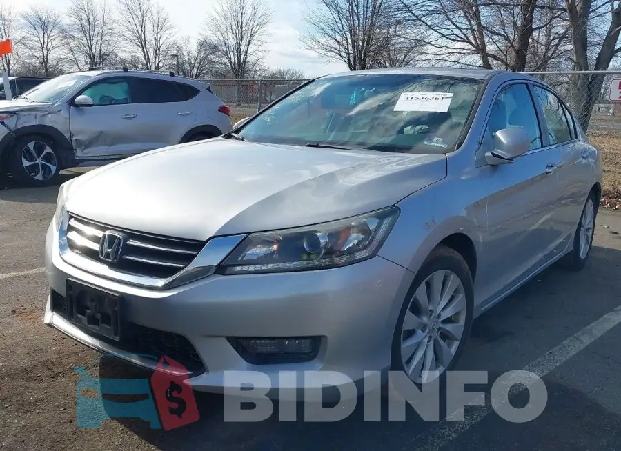 1HGCR2F71FA180242 Photo# 2