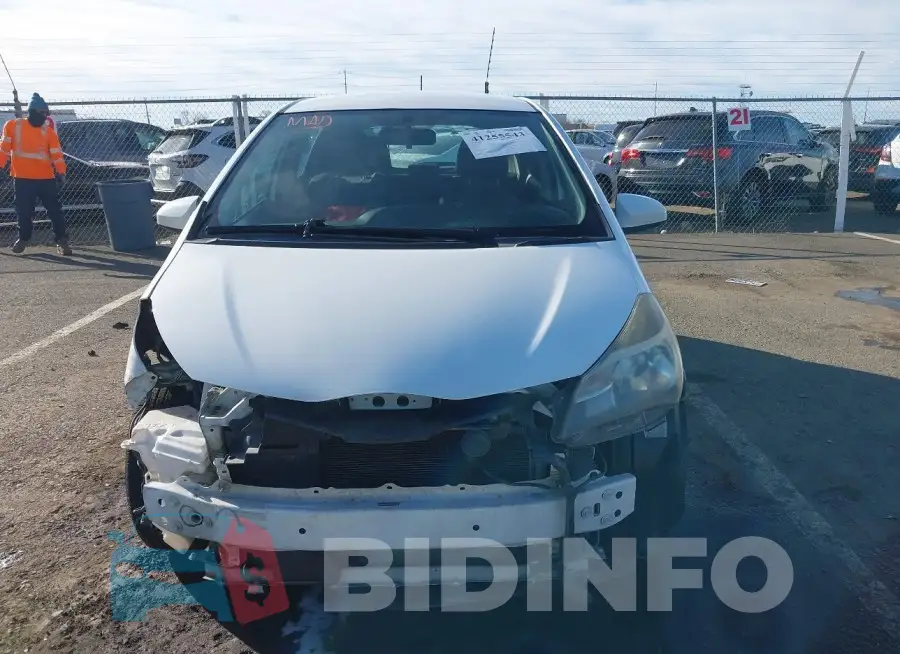 VNKKTUD34FA042256 Photo# 6