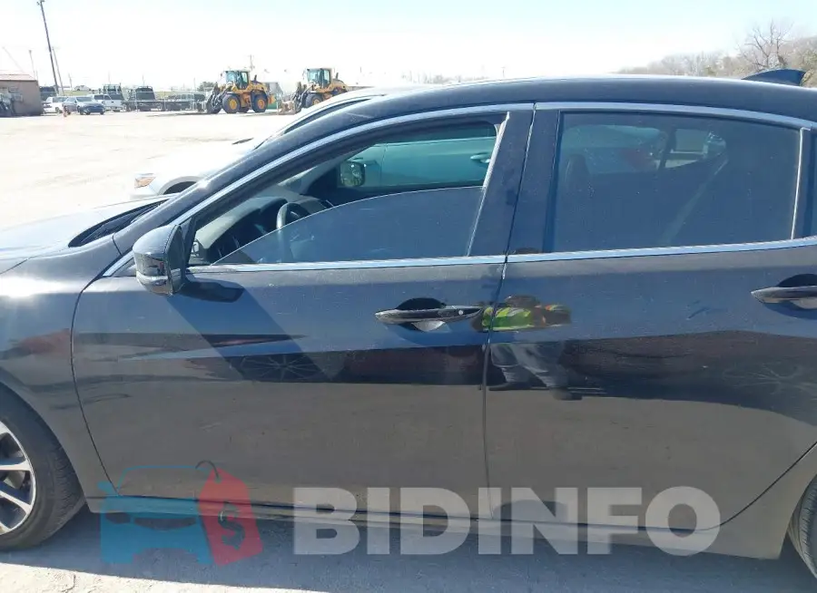 19UUB2F75FA021734 Photo# 14