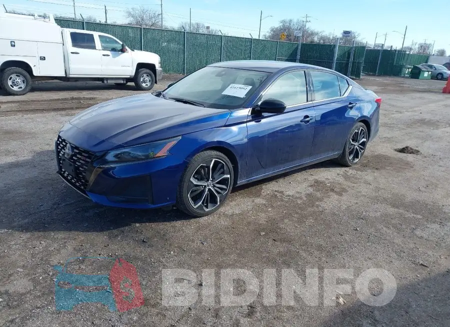 1N4BL4CV9PN382742 Photo# 2