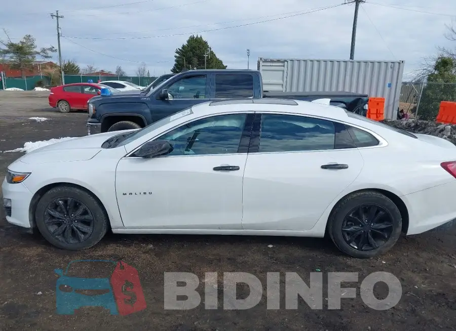 1G1ZD5ST3LF125360 Photo# 14