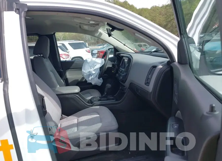 1GCHTBEA1H1324720 Photo# 5