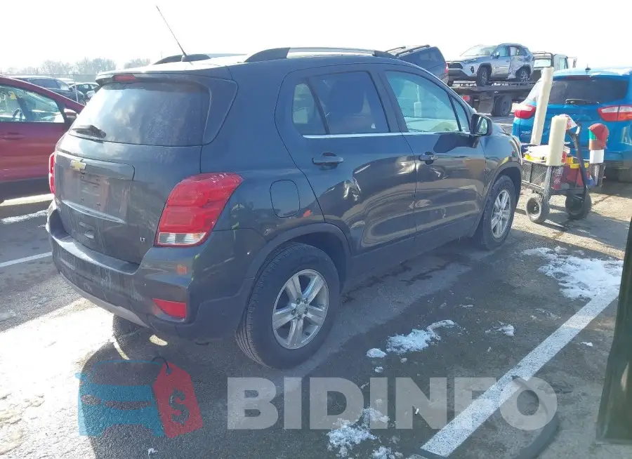 3GNCJLSB2JL233156 Photo# 4