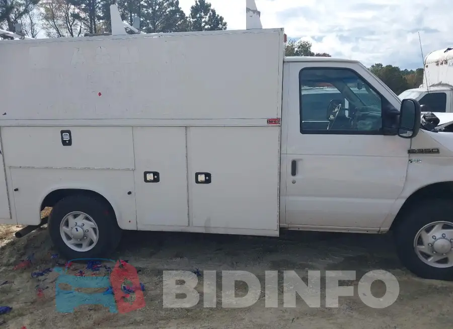 1FDWE3FL6FDA05621 Photo# 16
