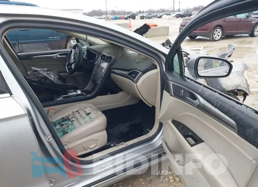 3FA6P0CD1LR128293 Photo# 5