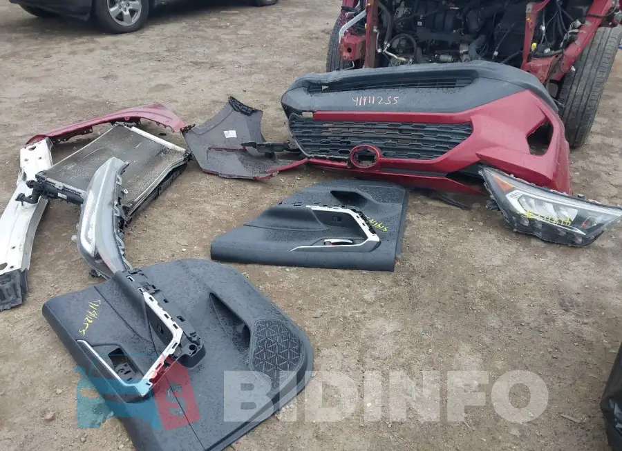 2T3C1RFV4KW018419 Photo# 12