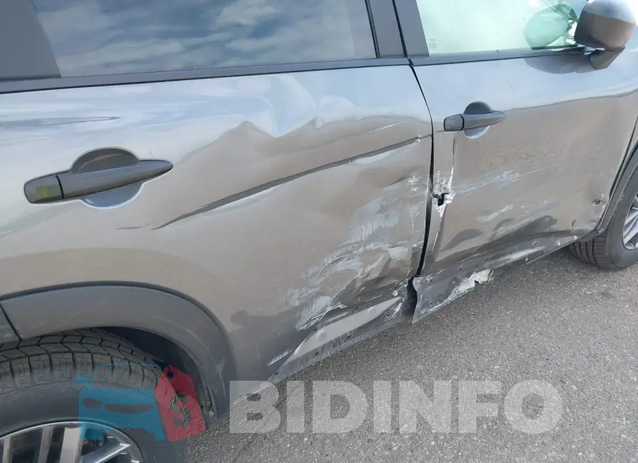 5N1BT3AB3PC906830 Photo# 6
