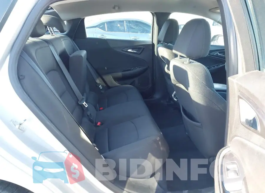 1G1ZD5ST5JF180230 Photo# 8