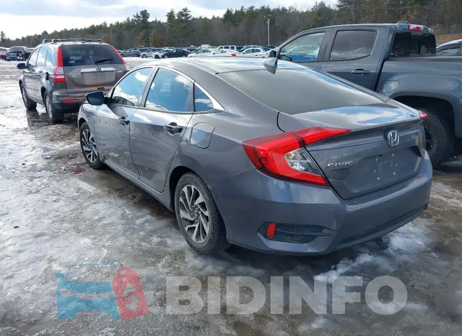 19XFC2F77HE230915 Photo# 3