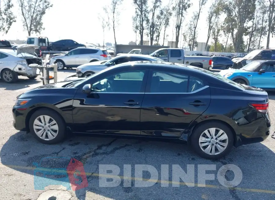 3N1AB8BV2RY291418 Photo# 14