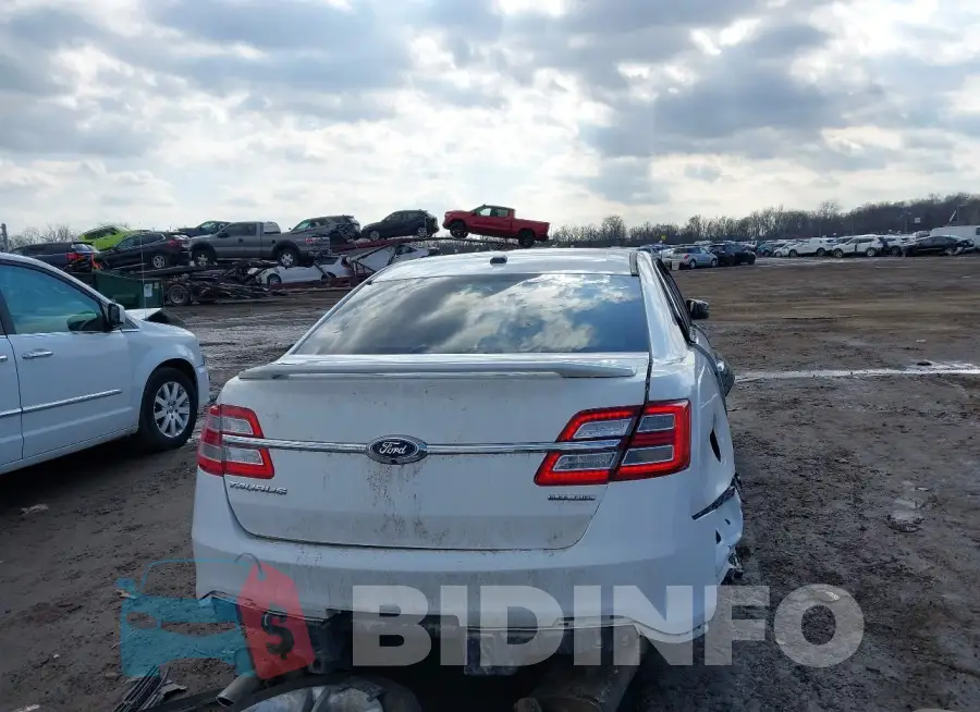 1FAHP2D8XGG146830 Photo# 17