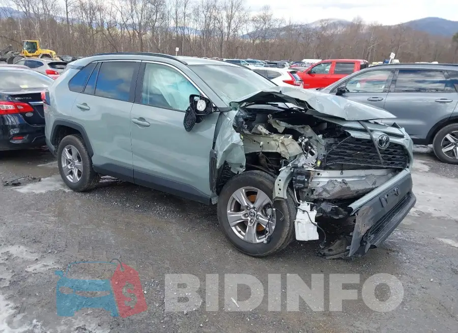 2T3P1RFV8NW272995 Photo# 1