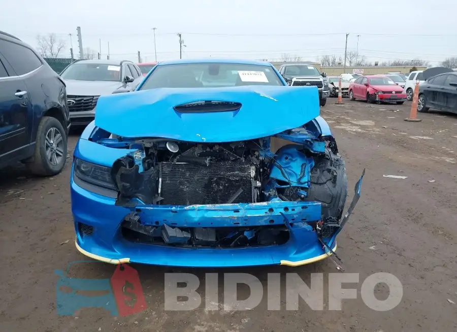 2C3CDXHG8PH690618 Photo# 12