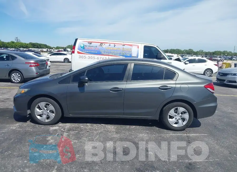 2HGFB2F50FH530770 Photo# 14