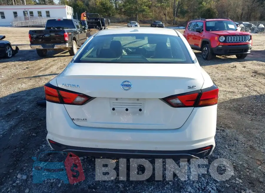 1N4BL4CV7MN366311 Photo# 16