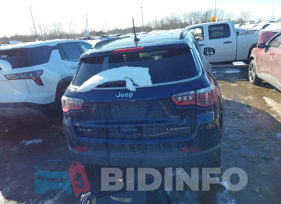 3C4NJDCB2LT164526 Photo# 17