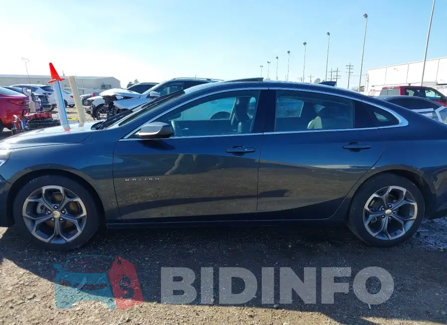 1G1ZD5ST3MF010761 Photo# 13