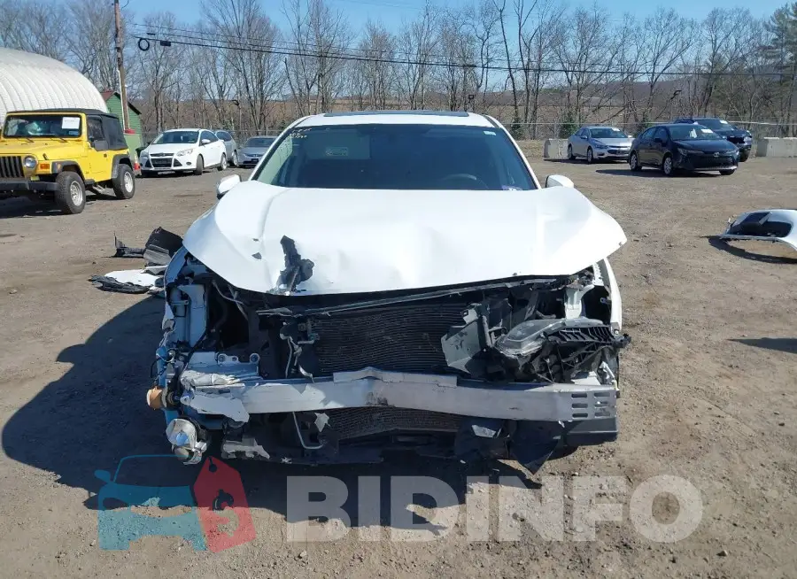 19XFC2F72HE005897 Photo# 6