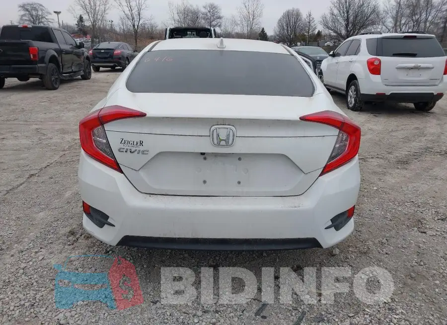 19XFC2F76JE207843 Photo# 16