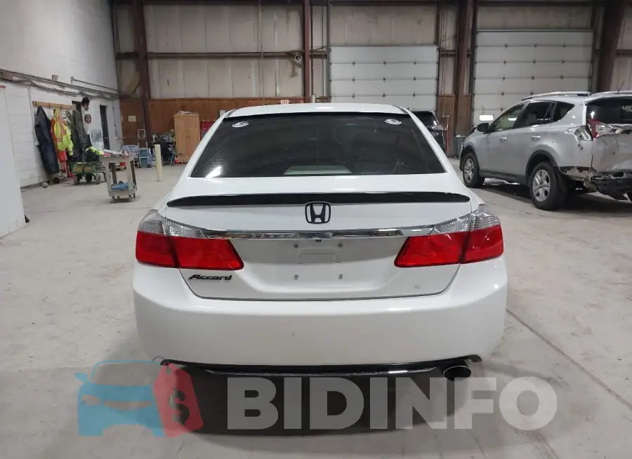 1HGCR2F77FA165115 Photo# 17