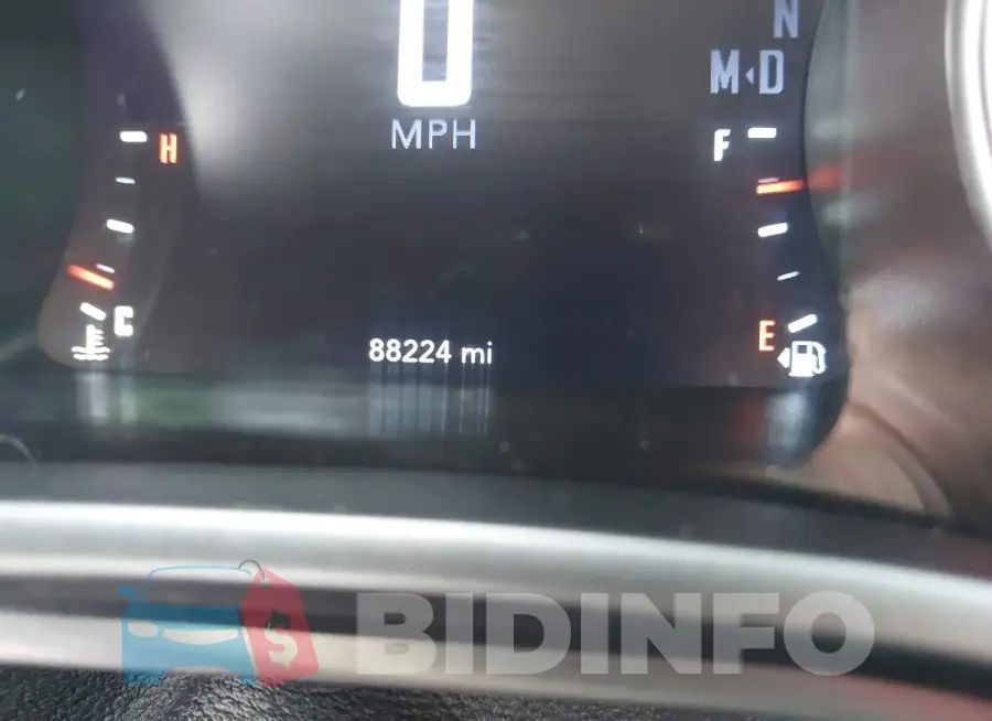 2C3CDZJG2KH570912 Photo# 15