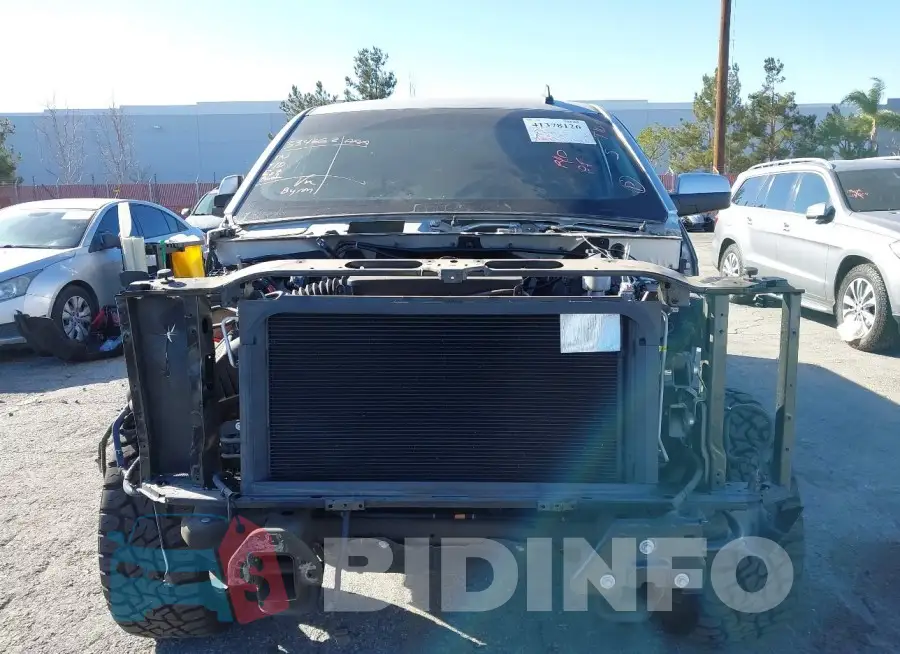 3GCPCREC2JG508335 Photo# 6