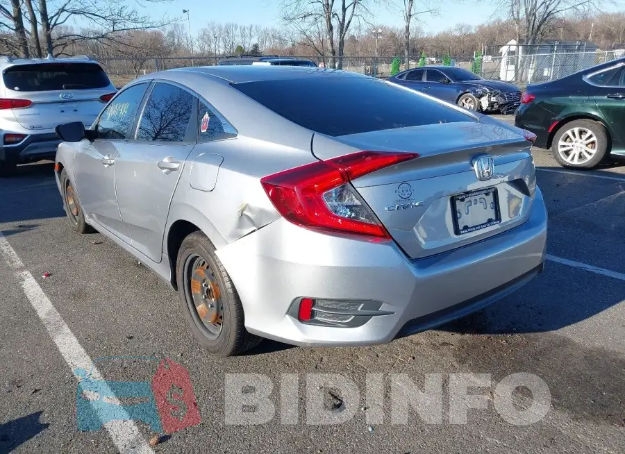 19XFC2F53JE201447 Photo# 3