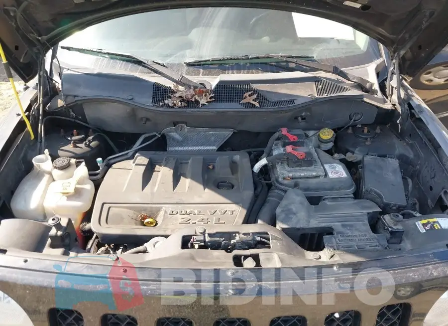 1C4NJPFB2FD157907 Photo# 10