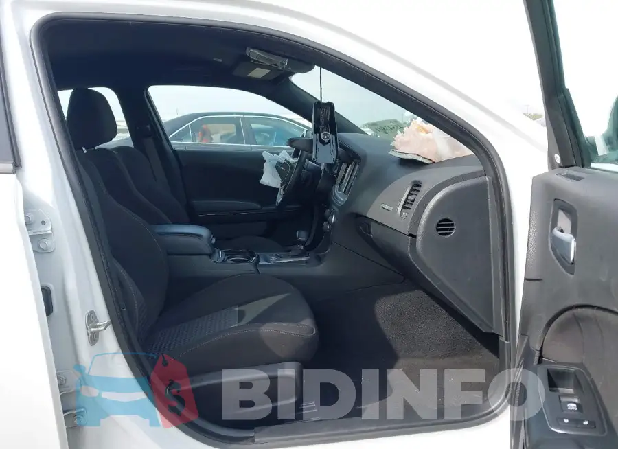2C3CDXHG2PH618944 Photo# 5