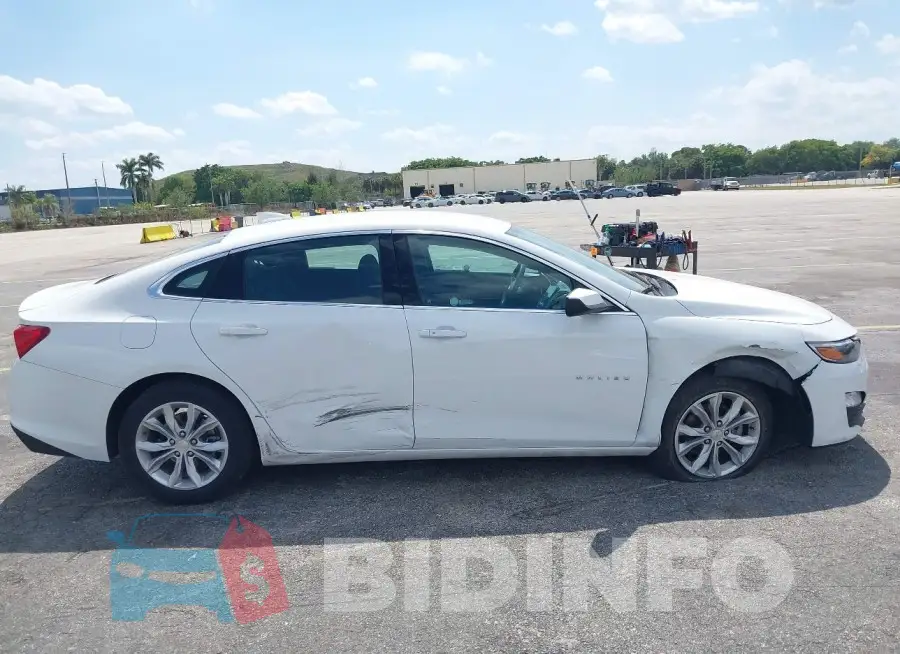 1G1ZD5ST0PF231867 Photo# 6