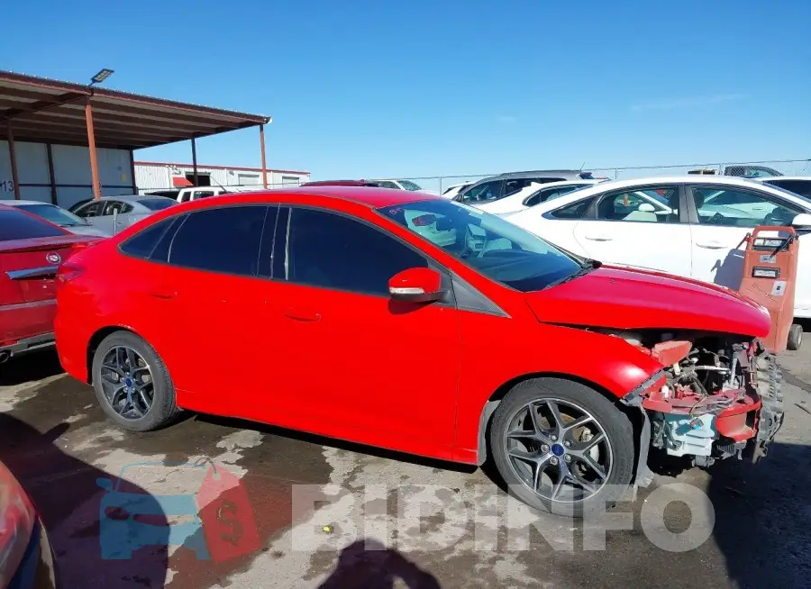 1FADP3F2XGL305768 Photo# 14