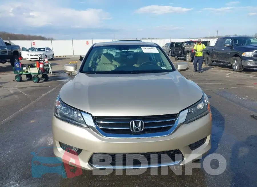 1HGCR2F87FA262968 Photo# 12