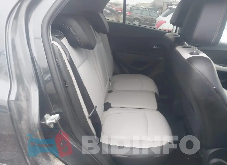3GNCJLSB6HL272083 Photo# 8
