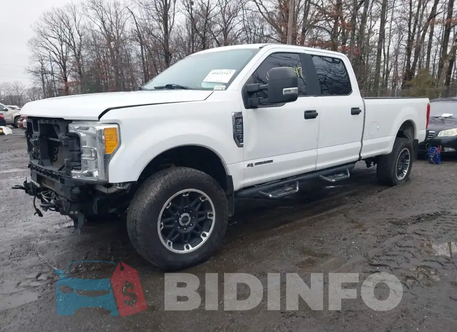 1FT7W2BT5HEC76818 Photo# 2