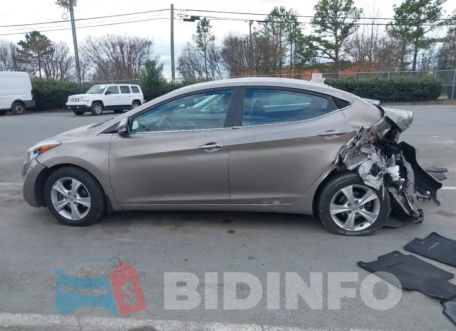 5NPDH4AE8GH680285 Photo# 14