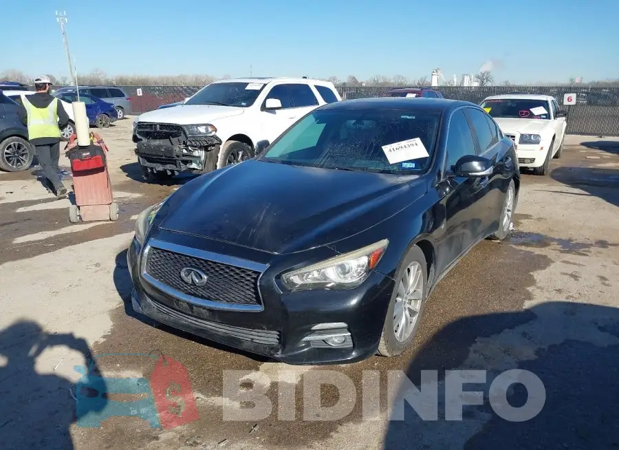 JN1BV7AP1FM351244 Photo# 2