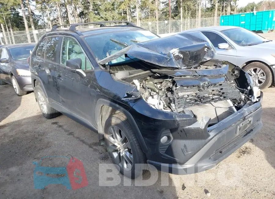 2T3A1RFV8MC174068 Photo# 1
