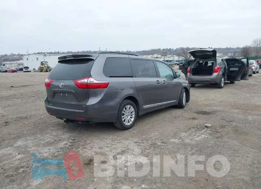 5TDYK3DCXGS737846 Photo# 4