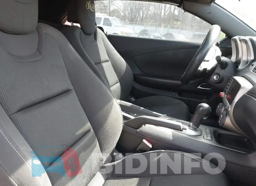 2G1FD3D36F9148181 Photo# 5