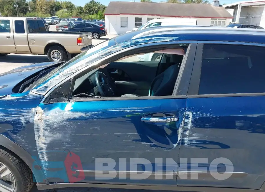 KNDCB3LC1M5471386 Photo# 6