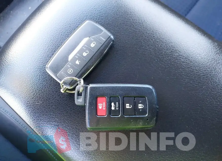 4T1BF1FK2GU155850 Photo# 11