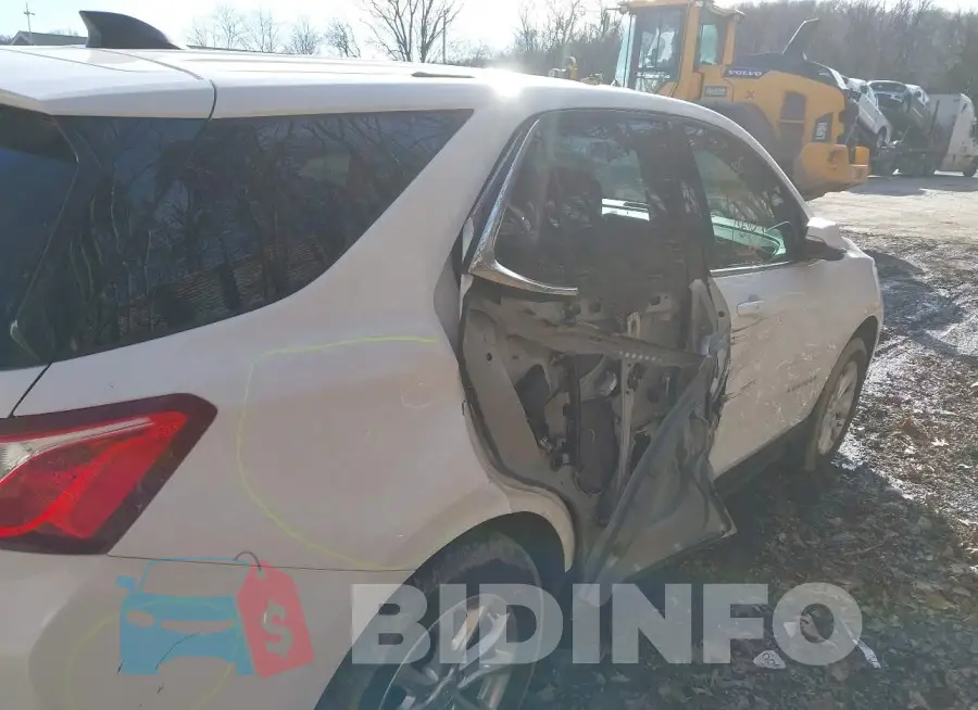 2GNAXUEVXK6118831 Photo# 22