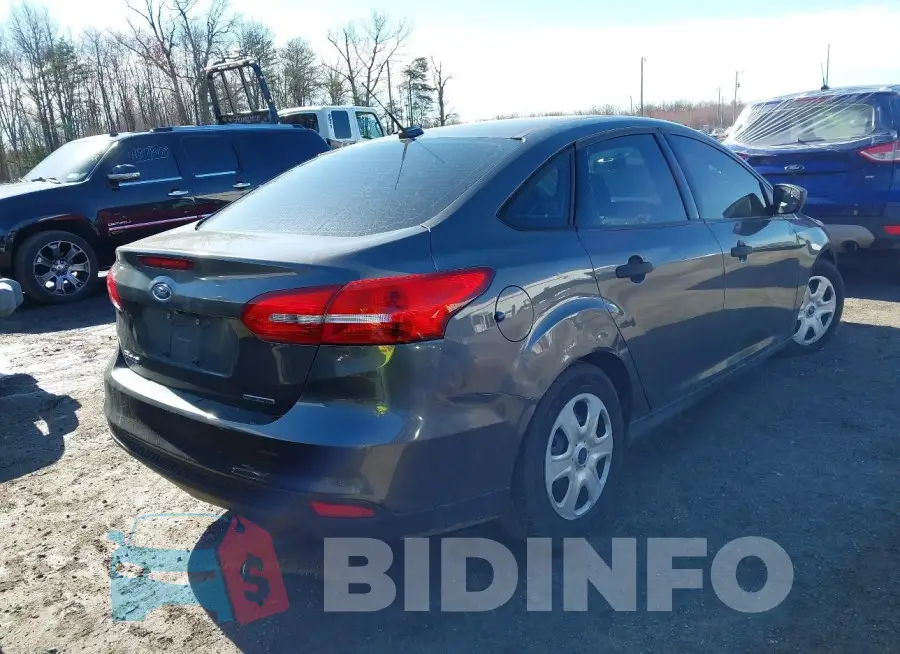 1FADP3E28GL374167 Photo# 4