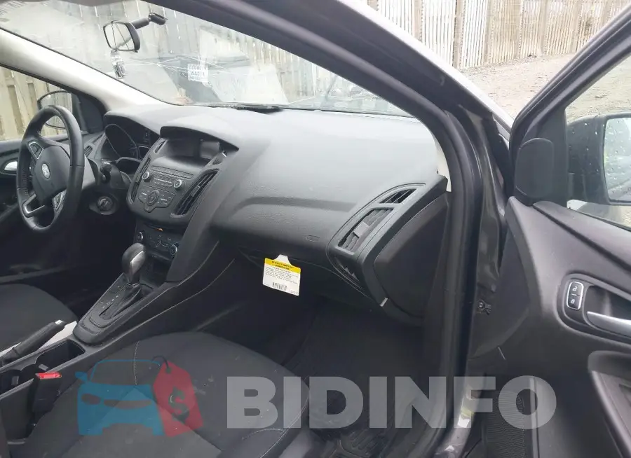 1FADP3F20JL258564 Photo# 5