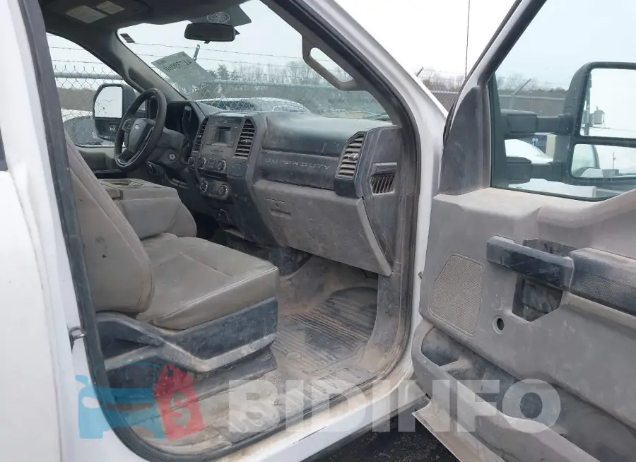 1FTBF2B60HEC06678 Photo# 5