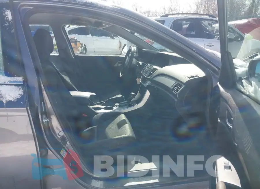 1HGCR2F37FA222314 Photo# 5